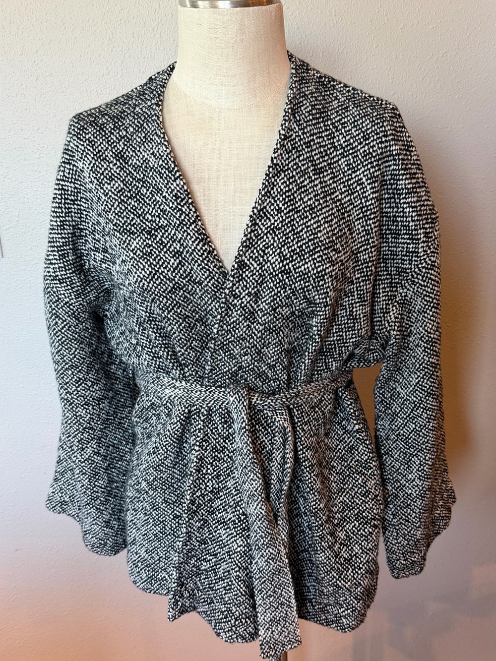 Eileen Fisher Black & White Textured Wrap Cardigan Large